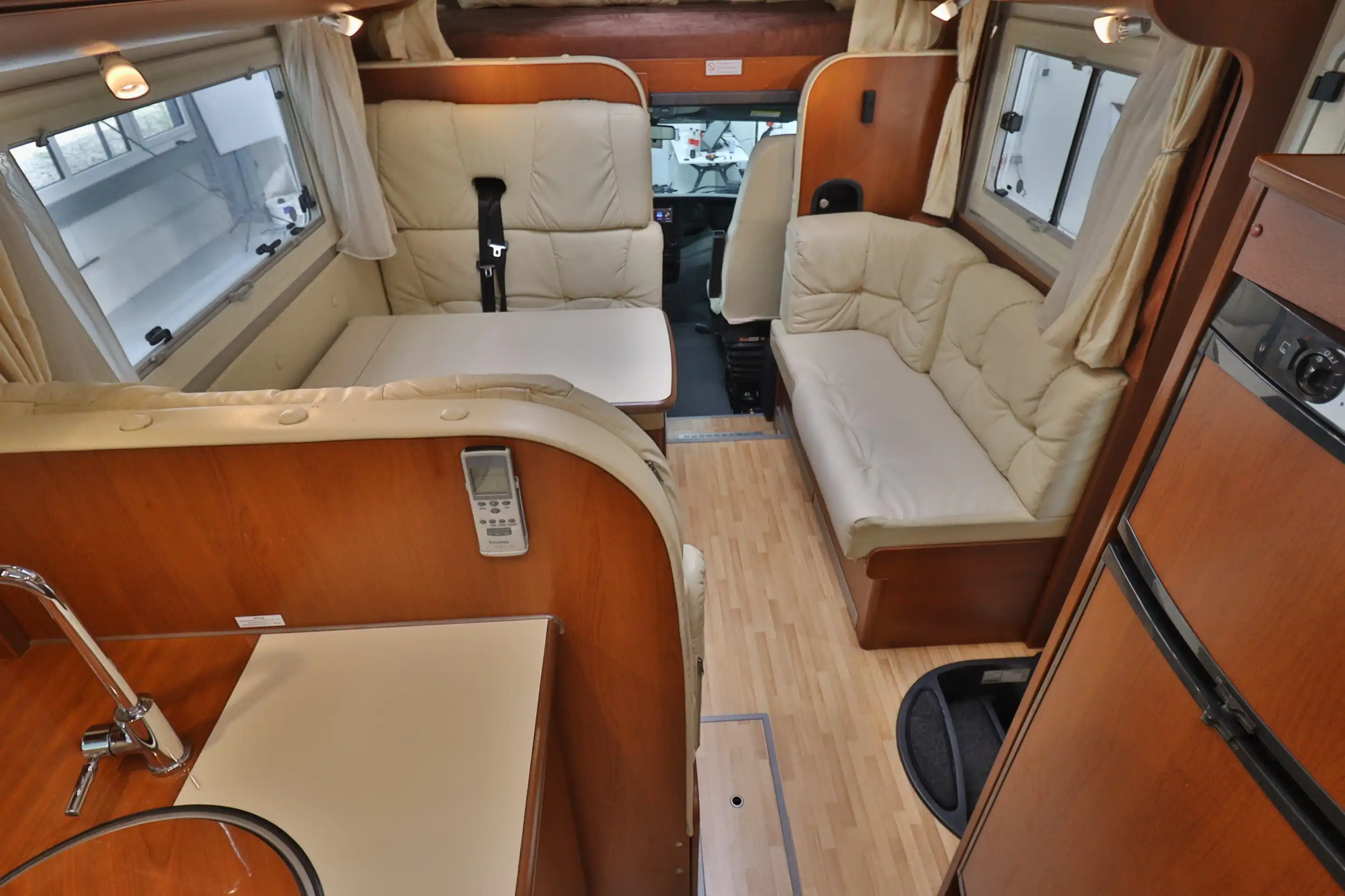 DETHLEFFS A 9800 XXL Globetrotter